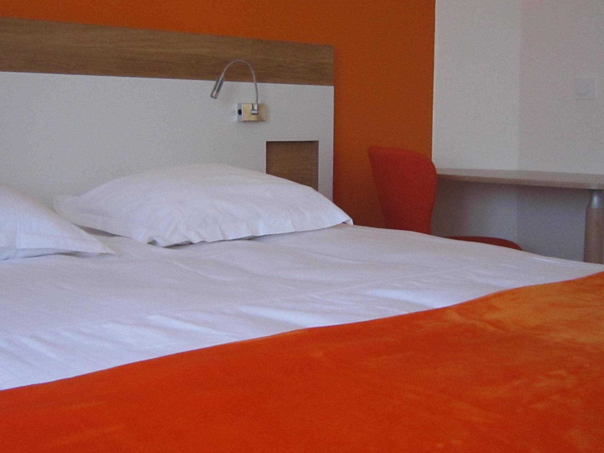Hotel De Perros, The Originals Boutique Bagian luar foto